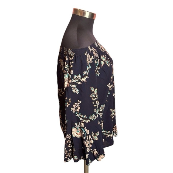Floral Off-Shoulder Top - Black and Green - Picture 2 of 3